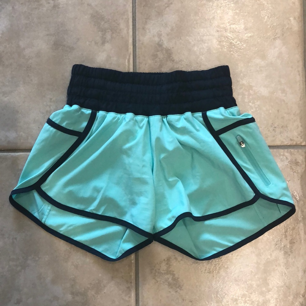Lululemon 4” Inseam Tracker Shorts Size 4